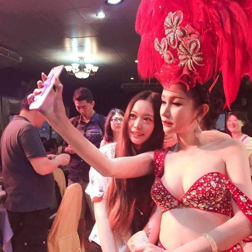 曼谷女郎在线观看,穿越异域风情的爱情传奇  第3张